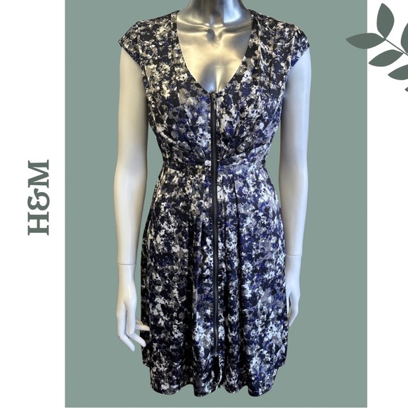 H&M Cap Sleeve A-Line Zipper Front Dress Pleated Shoulder Print Navy Grey Size 4 - Picture 1 of 9